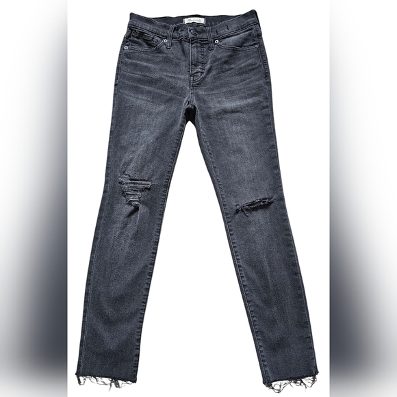 Madewell Denim - Madwell Black Distressed Jeans " 9" Mid-Rise Skinny" with raw hem, size 26P